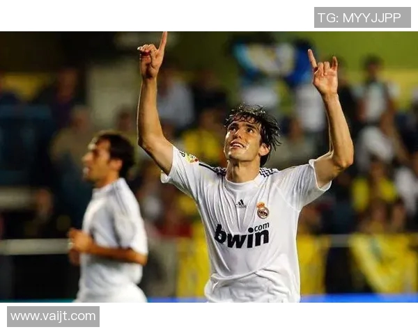 足球明星庆祝胜利的经典手势解析与背后的故事