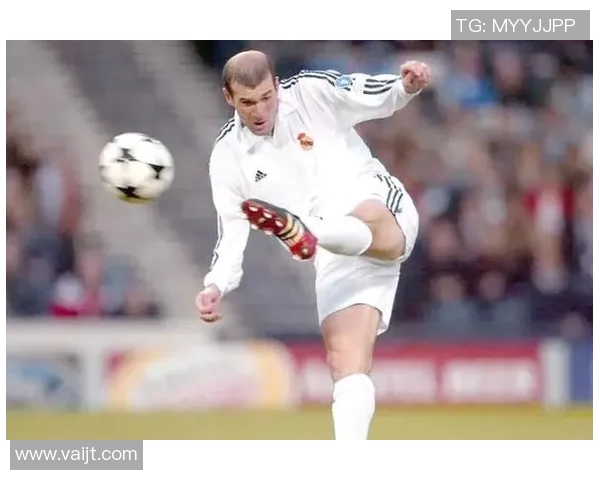 世界足球巨星精彩射门瞬间回顾与分析