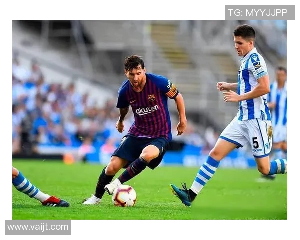 世界足球明星在比赛中的精彩表现与战术分析探讨